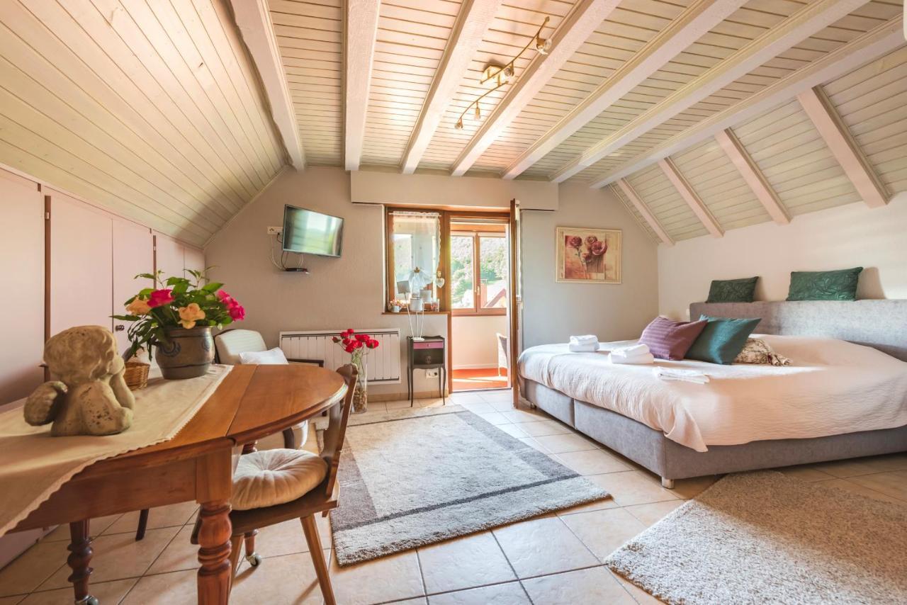Chambre Du Vigneron - Domaine Leon Bleesz Reichsfeld Экстерьер фото